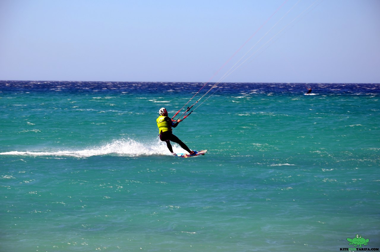 curso kitesurf tarifa